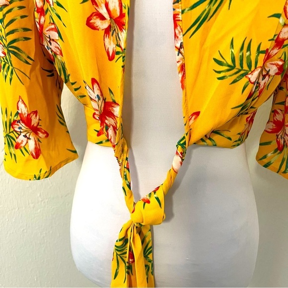 IRIS Women’s Large Hi-Low Skort Set with V-Neck Tie Crop Blouse Yellow Floral - Picture 7 of 16